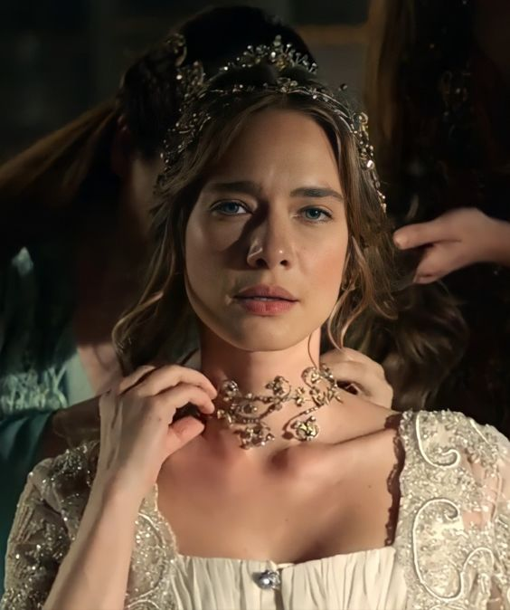 Хюмашах Телли султан в сериале "Великолепный век: империя Кёсем"