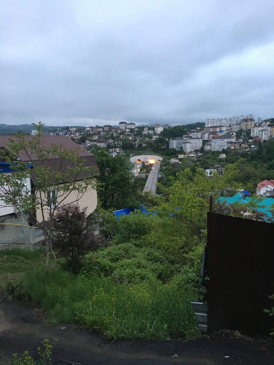 Сочи. Вид на туннель дублера Курортного проспекта.
