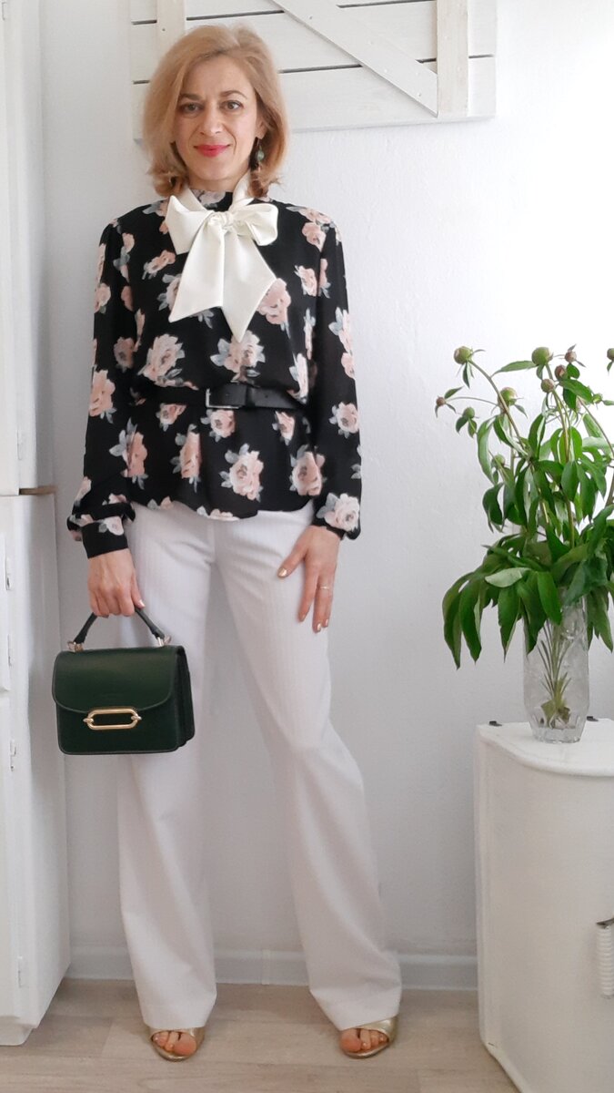 Блузка из секонд-хэнда.