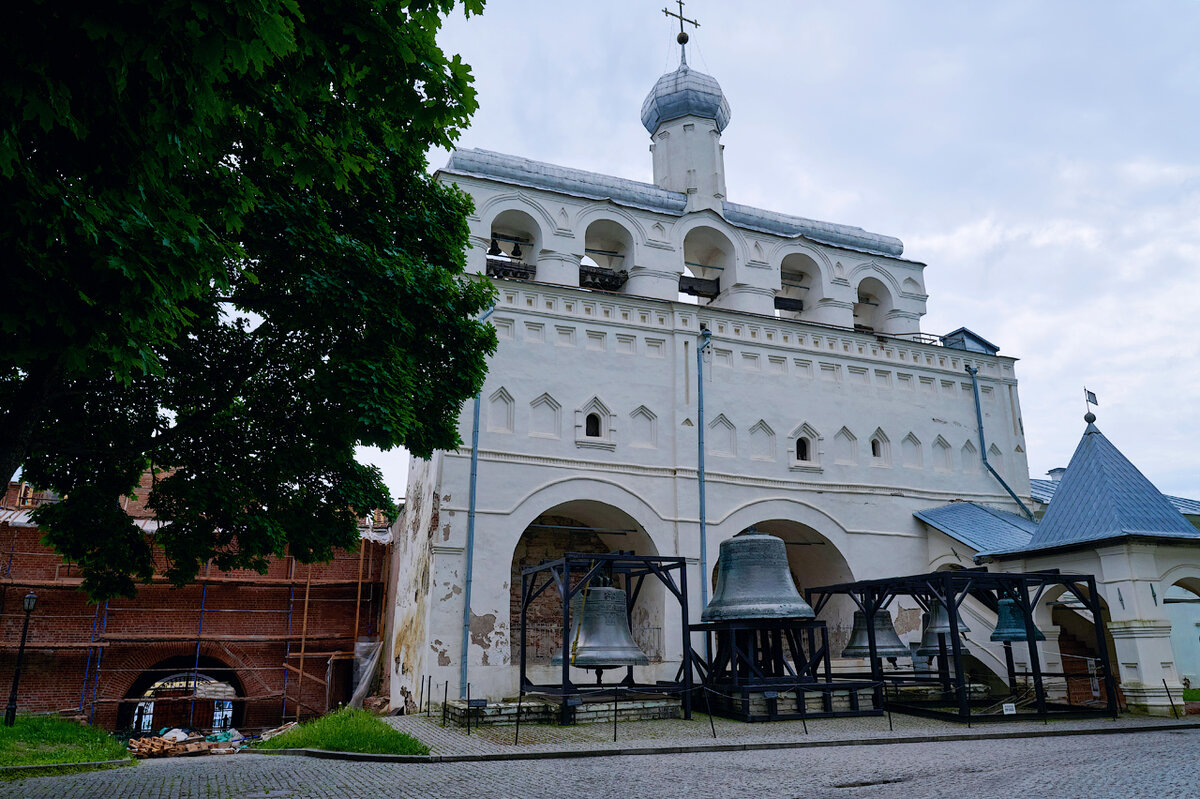 Звонница Софийского собора в Великом Новгороде. Смотровая площадка. |  Мимоходом | Истории и путешествия | Дзен