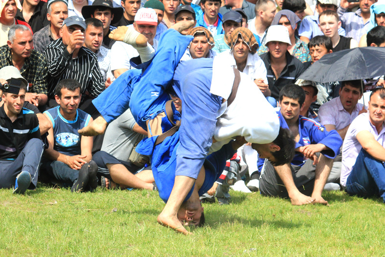  Гуштингири - таджикская спортивная борьба