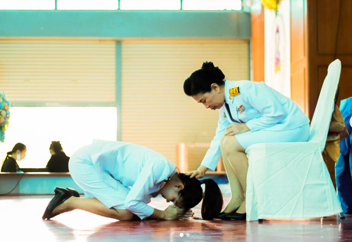 Поступление нового учителя на службу