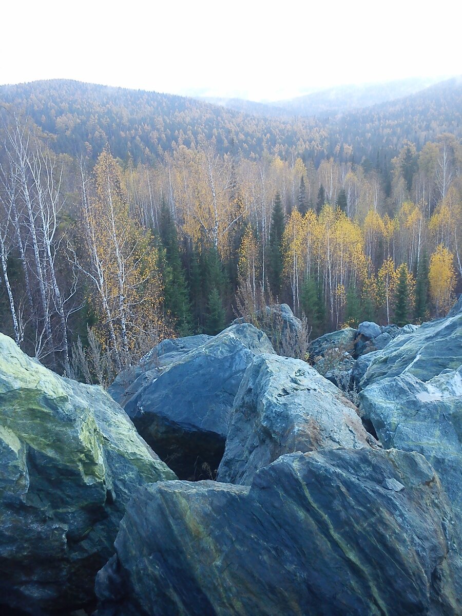 Вид с каменной площадки