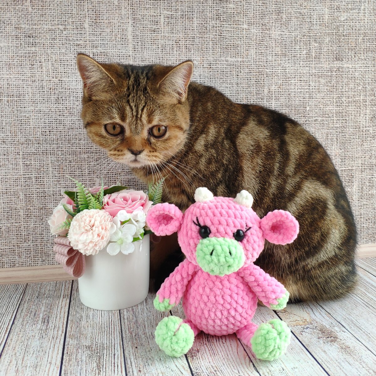 Вязаная коровка крючком