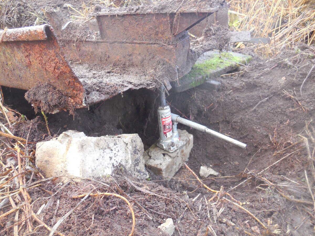 Без домкрата нам не вытащить железо