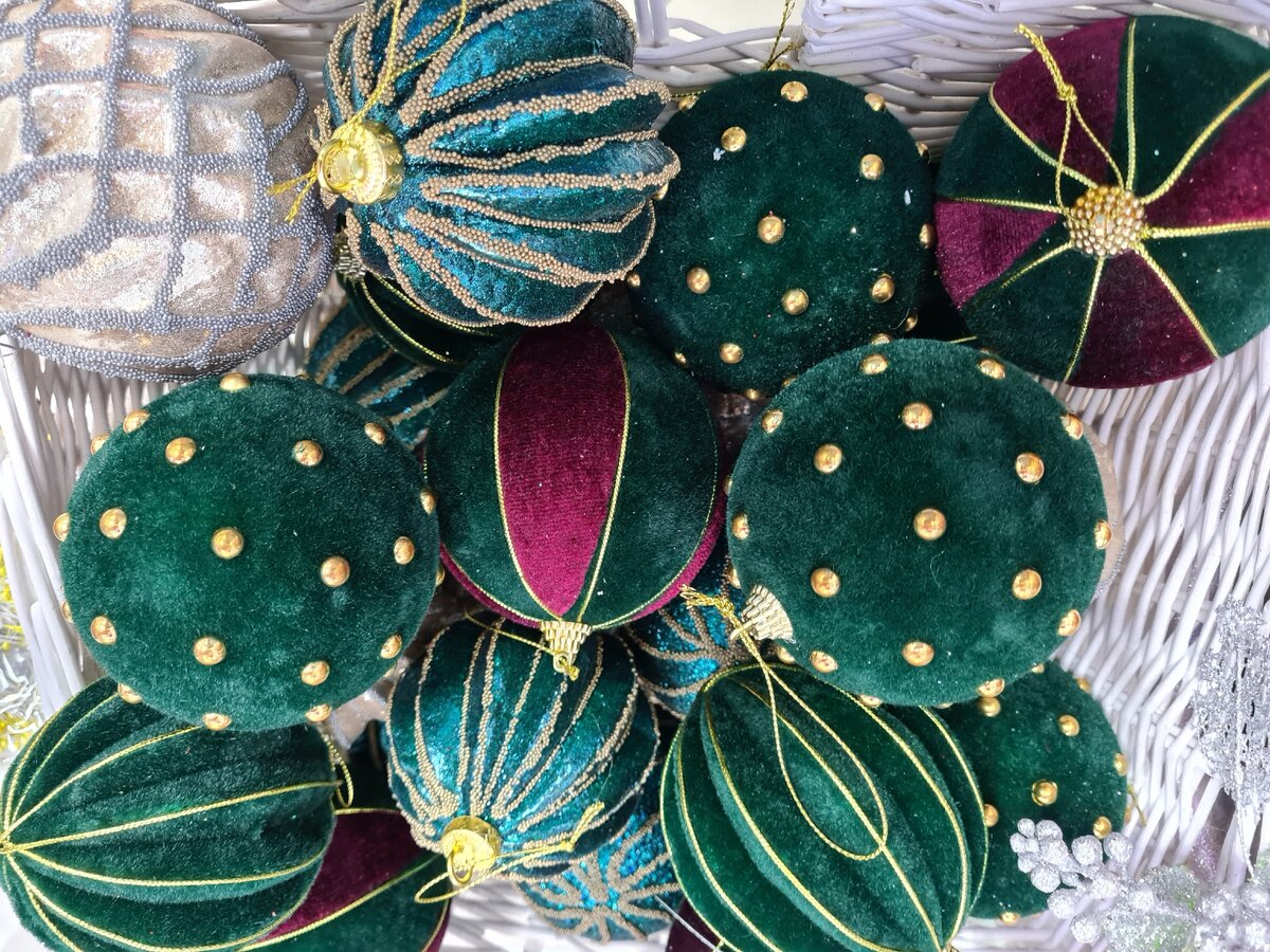 Бархатные новогодние шары