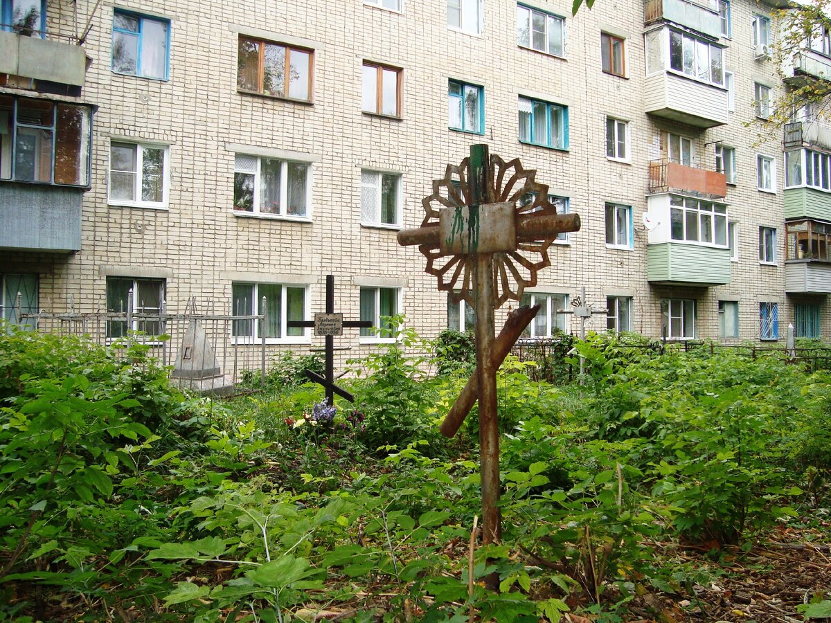 Гуменское кладбище. Белгородская область, город Старый Оскол, микрорайон Приборостроитель