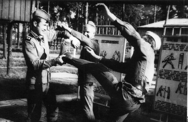 Рукопашный бой...