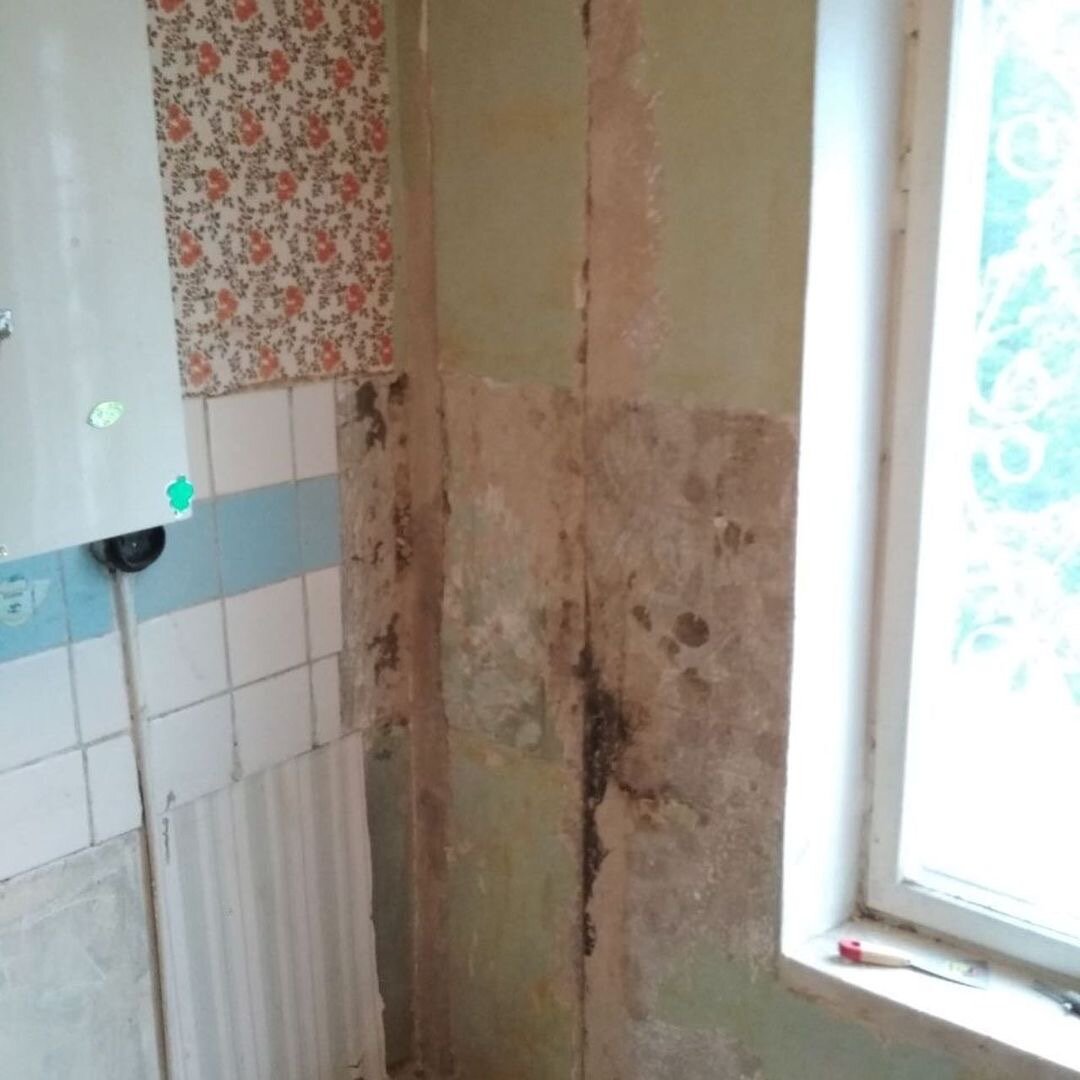 Клеёнка на стенах 