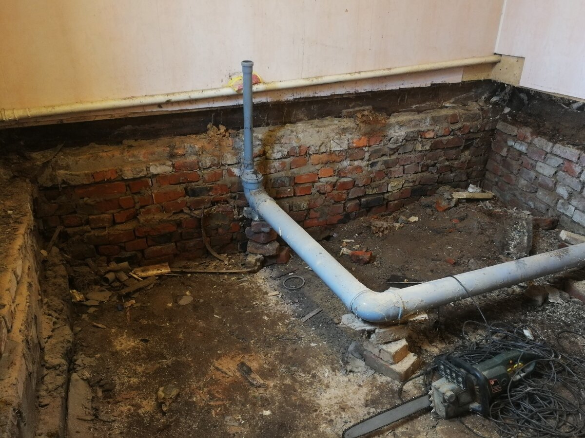 Отвод воды на кирпичиках...)