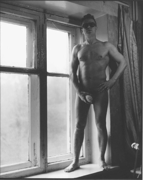 Эдуард Лимонов
Сергей Борисов, 1994 год, г. Москва, МАММ/МДФ.  

