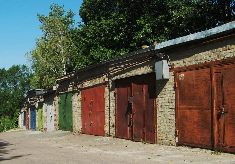 Старые гаражи постройки до 30 декабря 2004 года