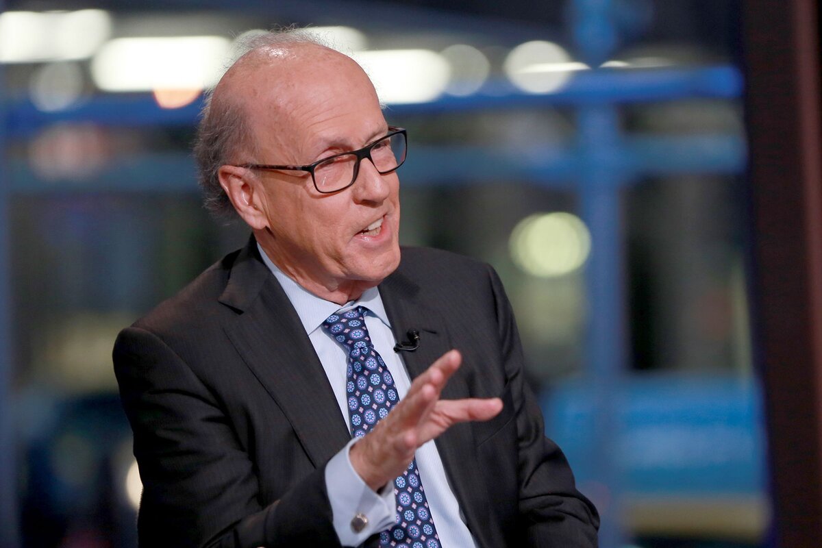 Стивен Роуч.