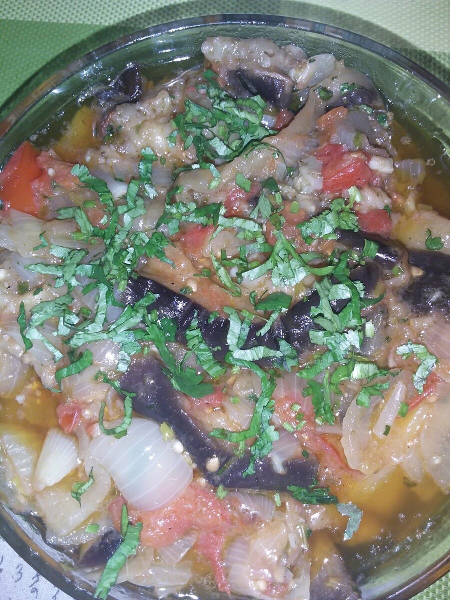 Я часто вспоминаю бабушку мужа...ей было за 90...и она жила много лет в Тбилиси, я многому у нее успела научиться.