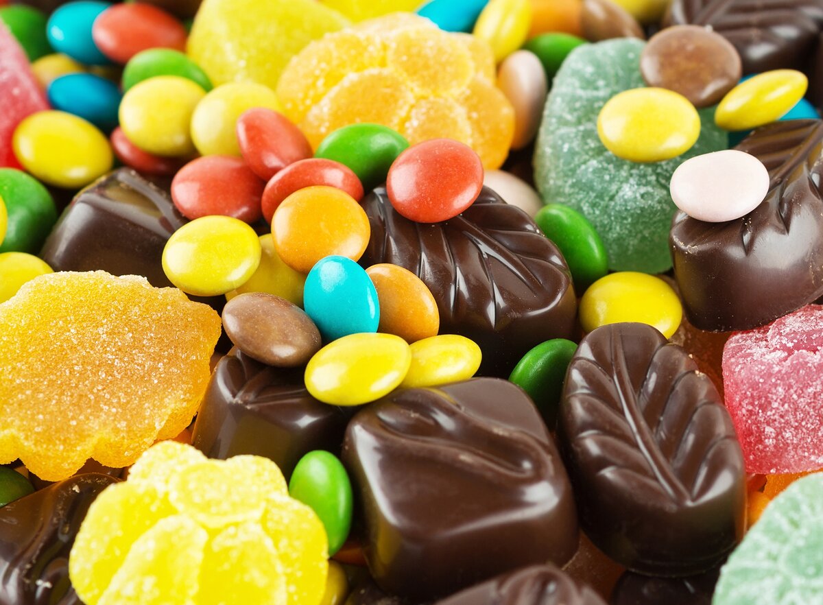взято из https://yandex.kz/images/search?from=tabbar&text=%D0%BA%D0%BE%D0%BD%D1%84%D0%B5%D1%82%D1%8B&pos=25&img_url=https%3A%2F%2Fst2.depositphotos.com%2F1069055%2F6253%2Fi%2F950%2Fdepositphotos_62530385-stock-photo-candy-background.jpg&rpt=simage