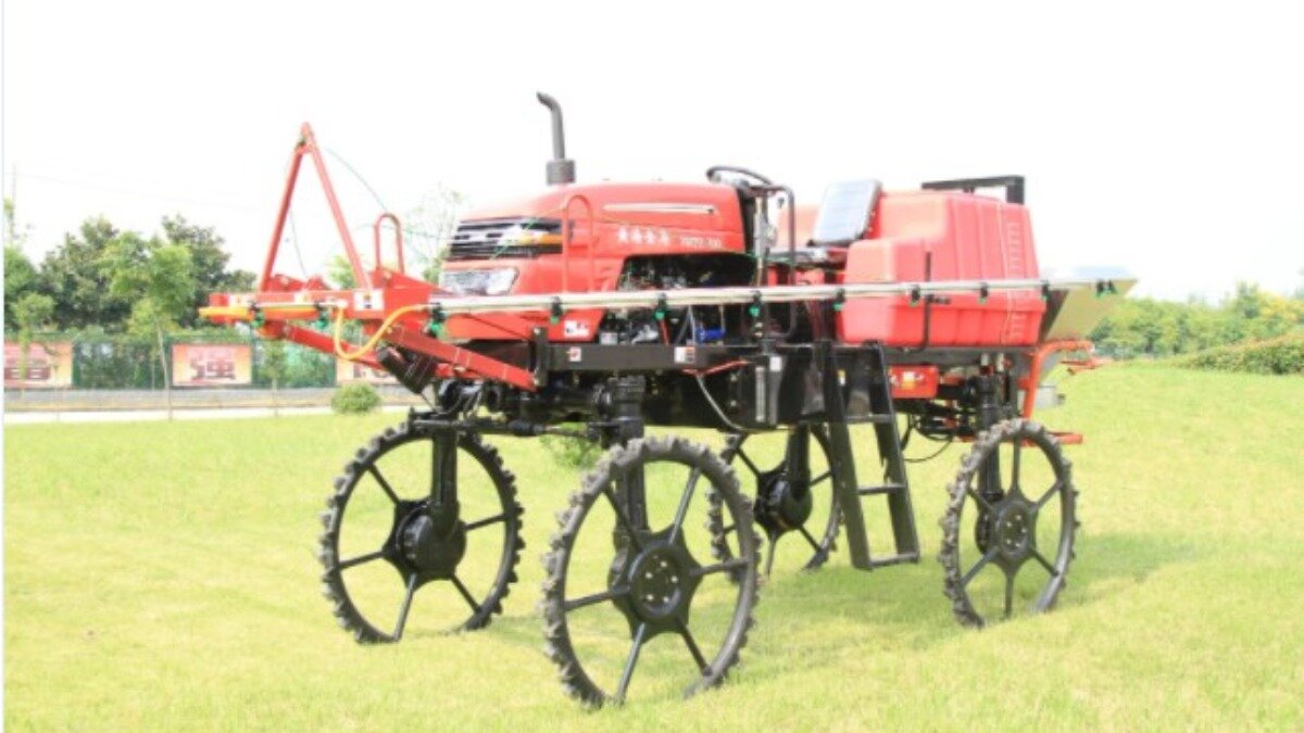 Фото: Портал jinmatractor.en «Шагающий» опрыскиватель Jinma