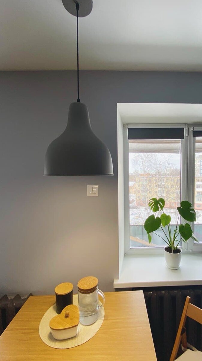 Советую сделать розетку у обеденного стола, нам пригодилась