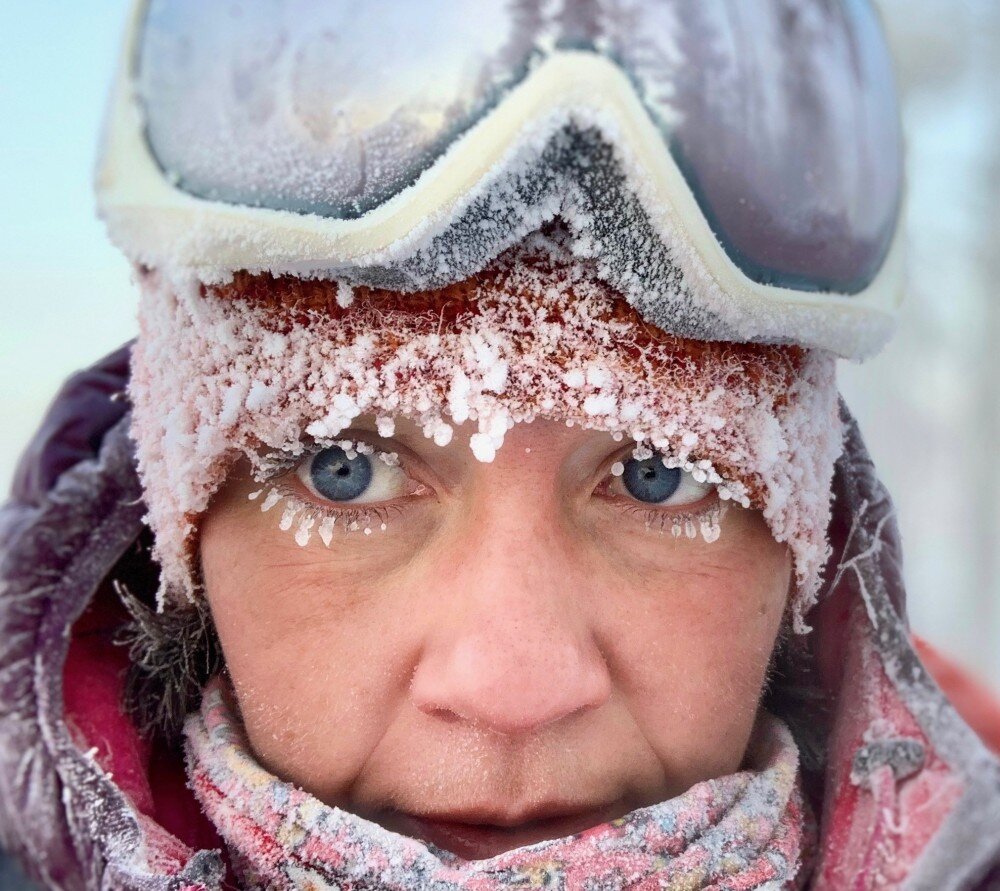 Сколько живет в якутии. Якутия люди зимой. Жизнь в Якутии. Якуты зима. Жизнь в Якутии зимой.