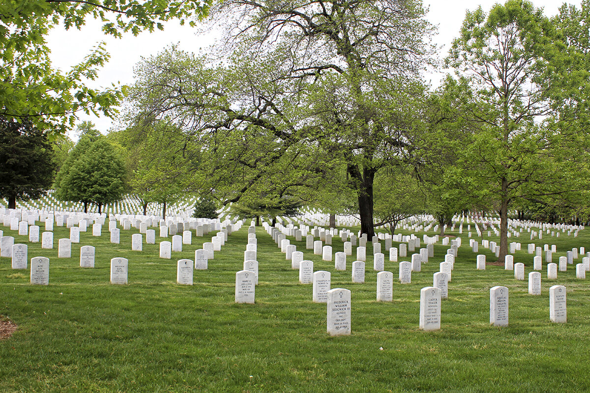 Типичный вид Арлингтонского кладбища, фото автора. Листайте галерею