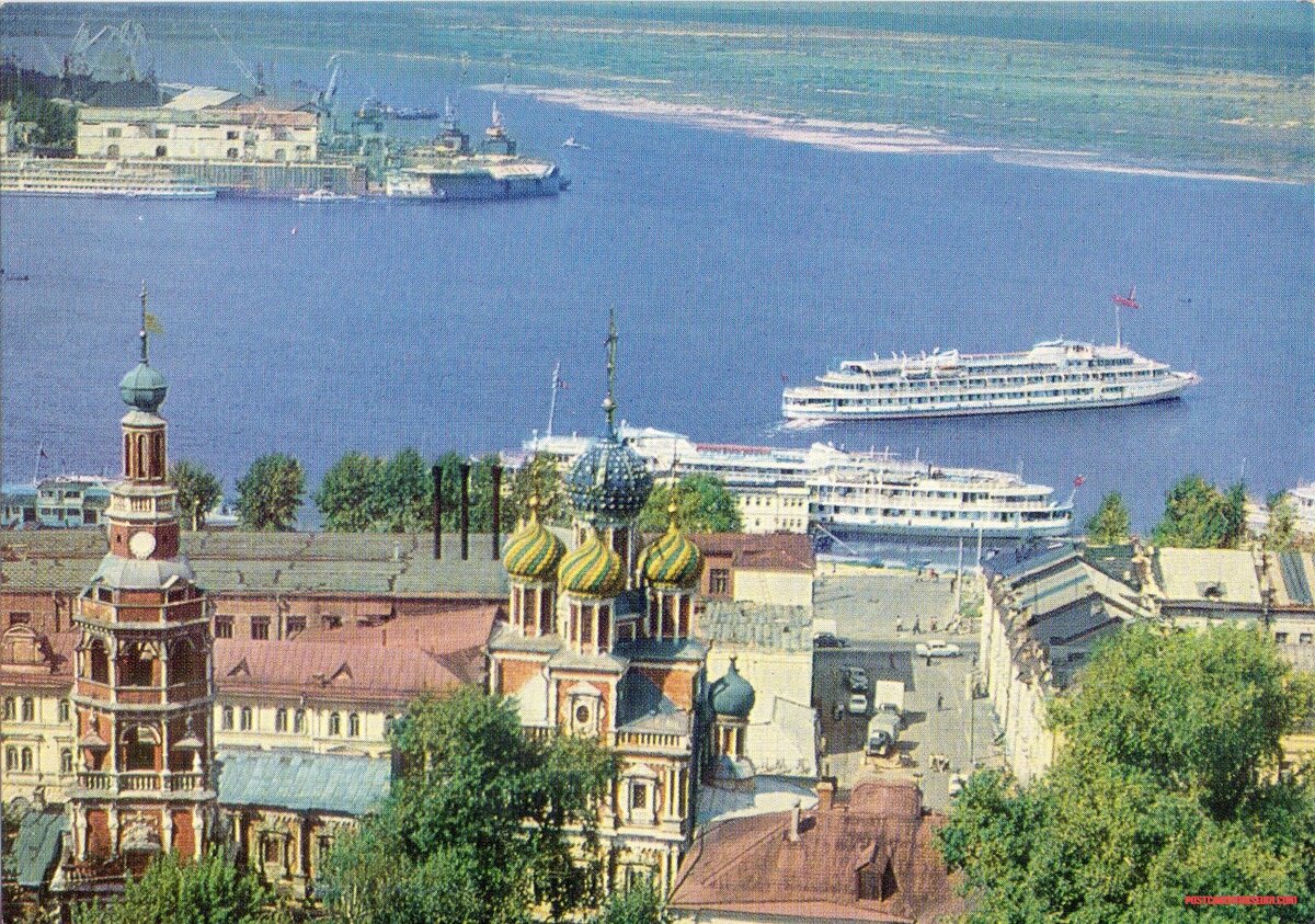 Волга горькая. Город Горький Нижний Новгород. Город Горький Волга. Стрелка Оки и Волги в Нижнем Новгороде. Город Горький река Волга.