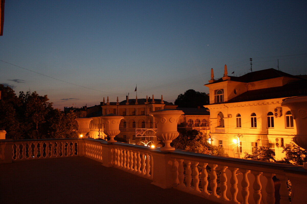 Вечерний джаз севастопольского ампира