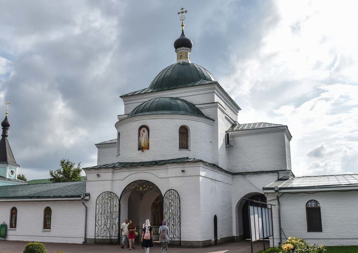 Надвратный храм Преподобного Кирилла Белозерского