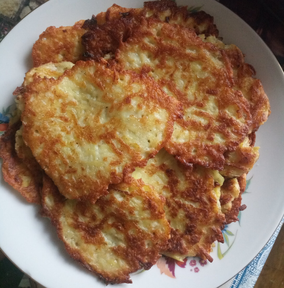 Драники с сыром и чесноком