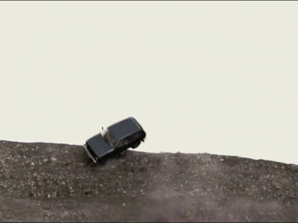 Кадр из видеоролика LADA Niva Jump Never Stop Playing, октябрь 2007 года, Crossroadsfilm UK