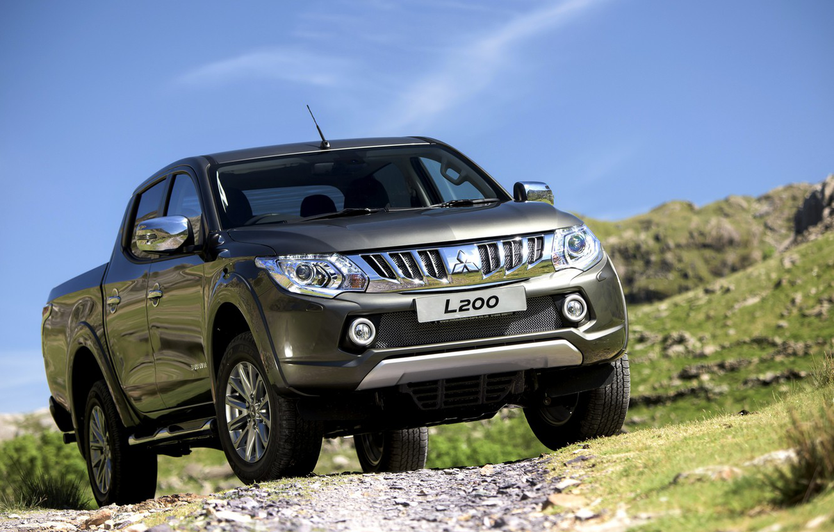 Mitsubishi l200 2015. Митсубиси l200. Митсубиси внедорожник l200. Митсубиси л200 2015. Мицубиси l200 2015.