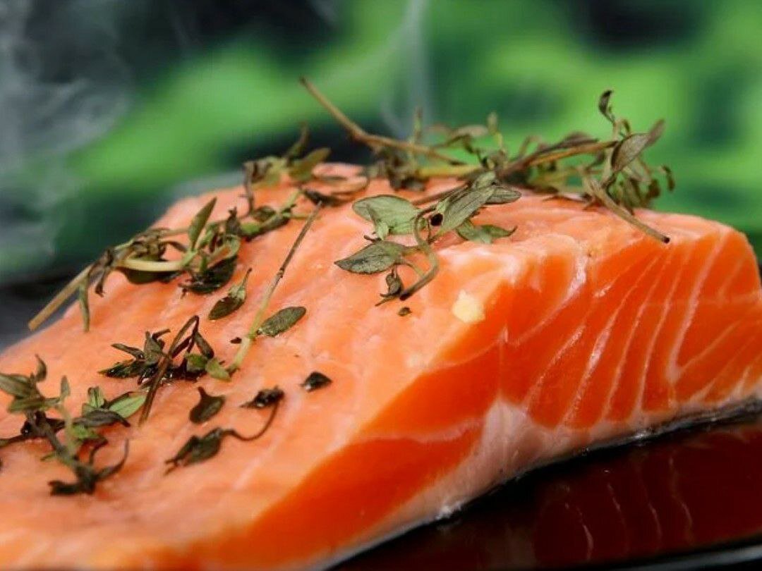 Порционное филе красной рыбы.