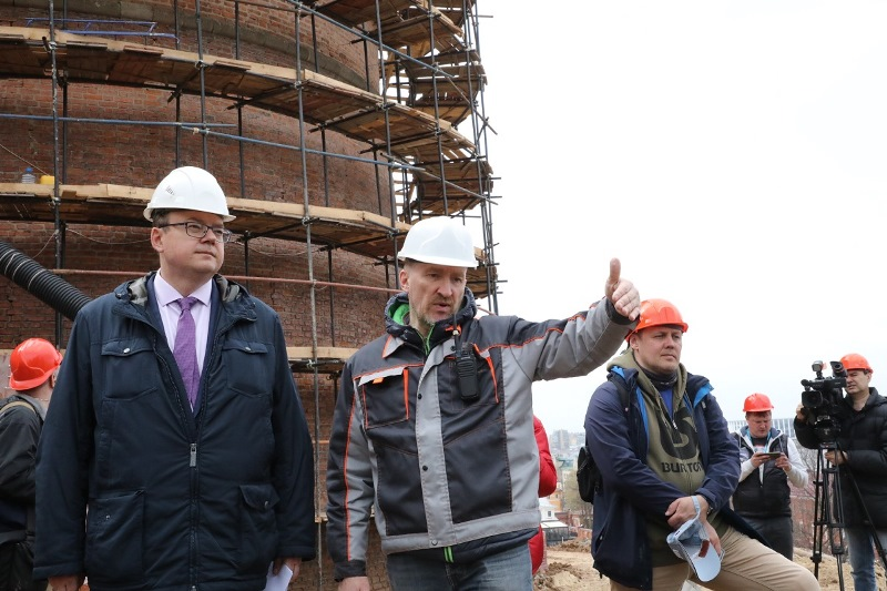 "Площадь участка от Зачатьевской до Георгиевской башни, а также Губернаторского сада, на которых ведутся работы, составляет 61 500 кв. м"