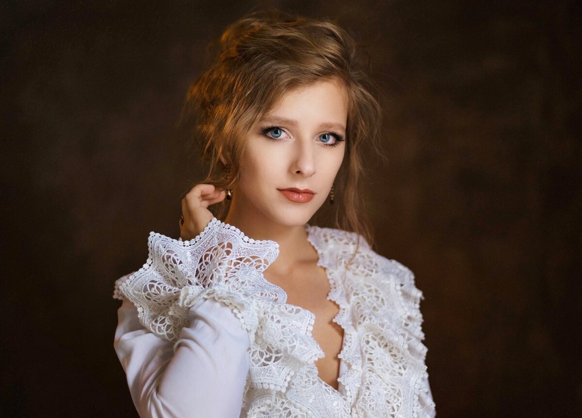 Источник: https://lirocy.com/elizaveta-arzamasova-kak-skladyvaetsja-sudba-samoj-umnoj-papinoj-dochki/