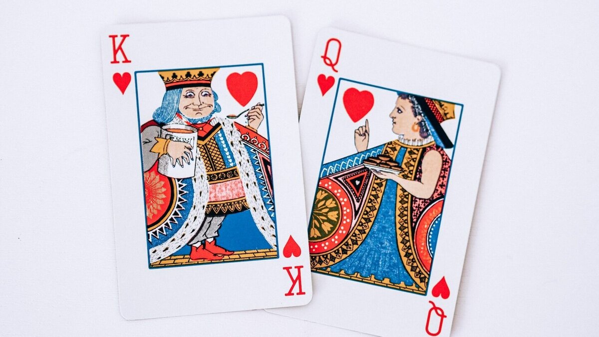     В Ростове 45-летний картежник украл у соседа накопления на машину и проиграл их почти целиком в другом городе, деталями дела поделились в пресс-службе УМВД по Ростовской области.