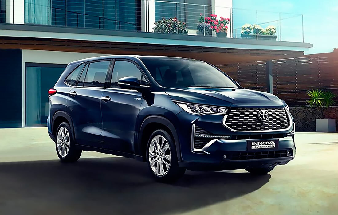 Toyota📷Toyota Innova