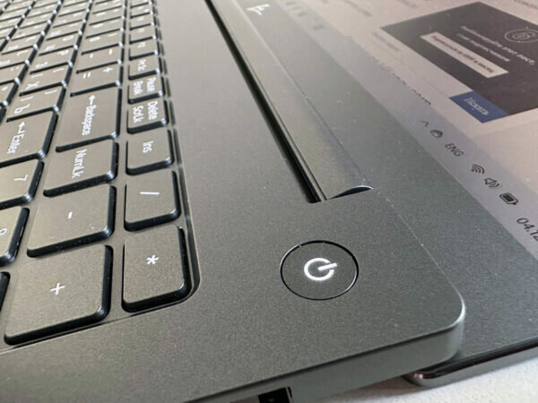 Обзор ноутбука F+ Flaptop i: 15-дюймовая рабочая лошадка на 12-м поколении Intel Core