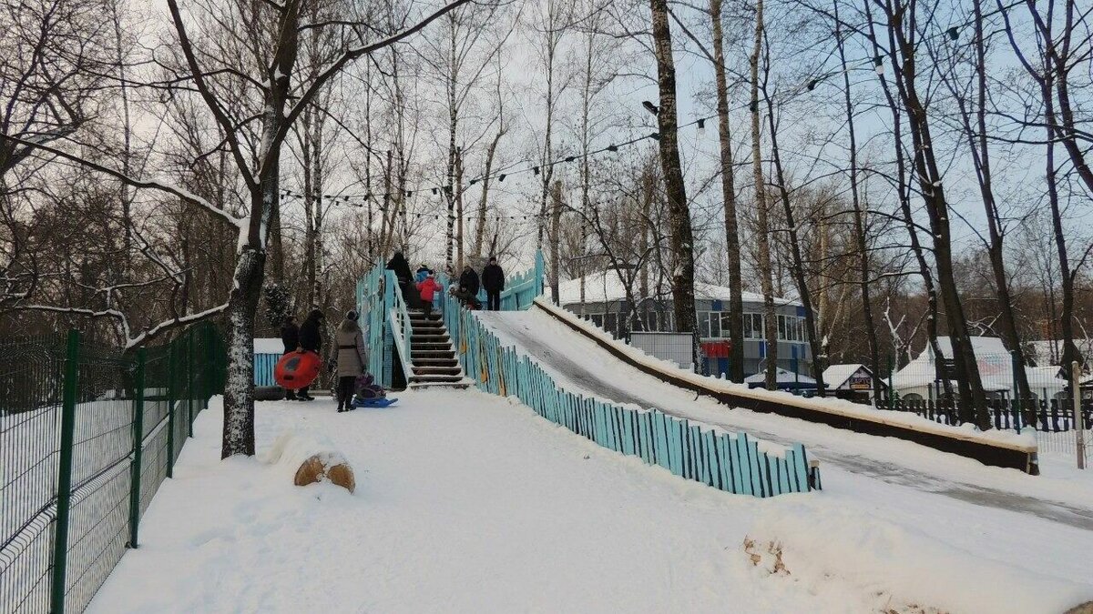     Деревянные горки в настоящее время установлены в двух парках Нижнего Новгорода. Об этом NewsNN рассказали в администрации города.