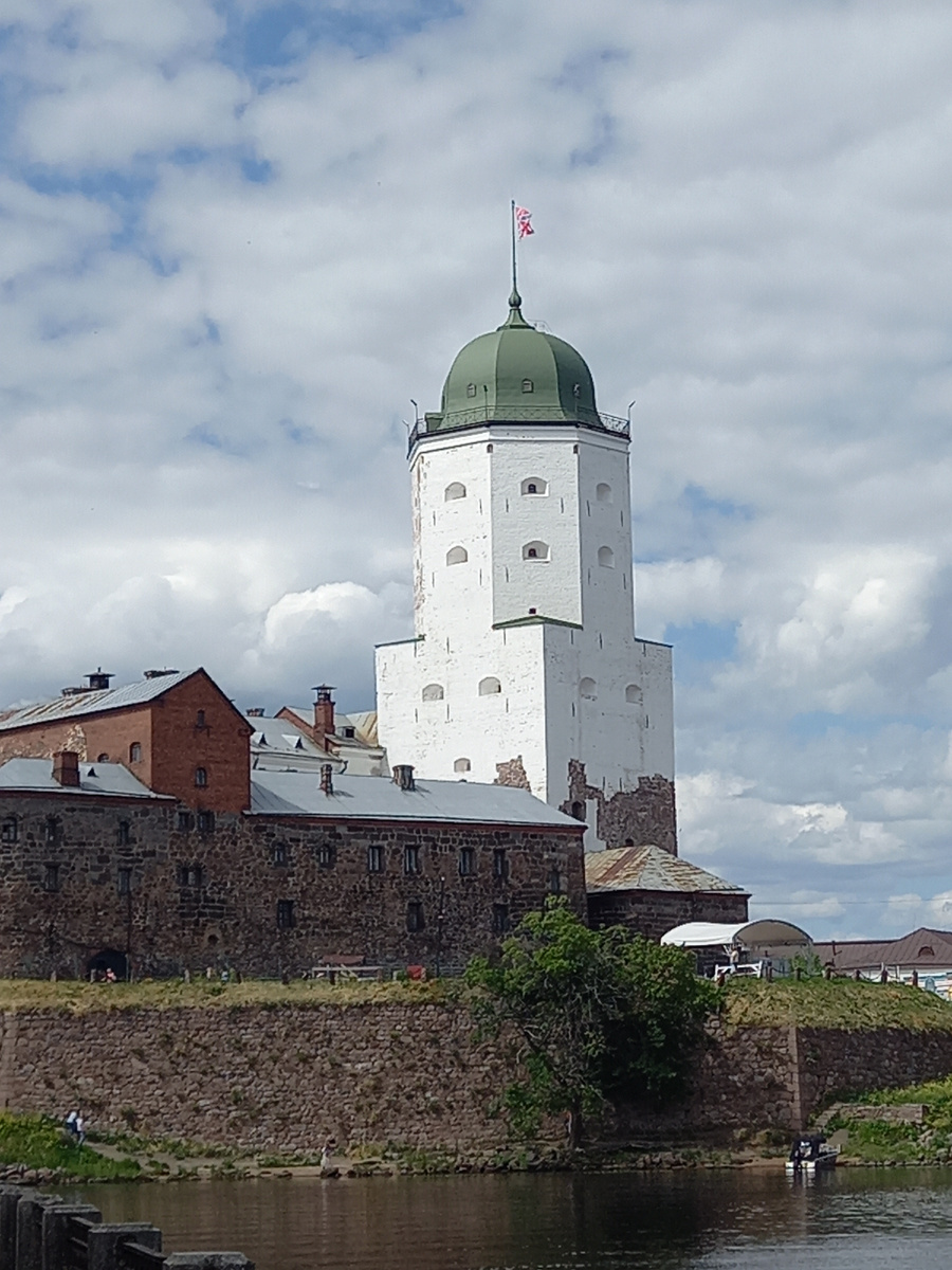 Выборгский замок. Фото автора.