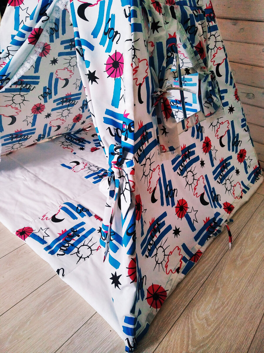 Вот такой вигвам я шила сама. Ребенок был в диком восторге :)