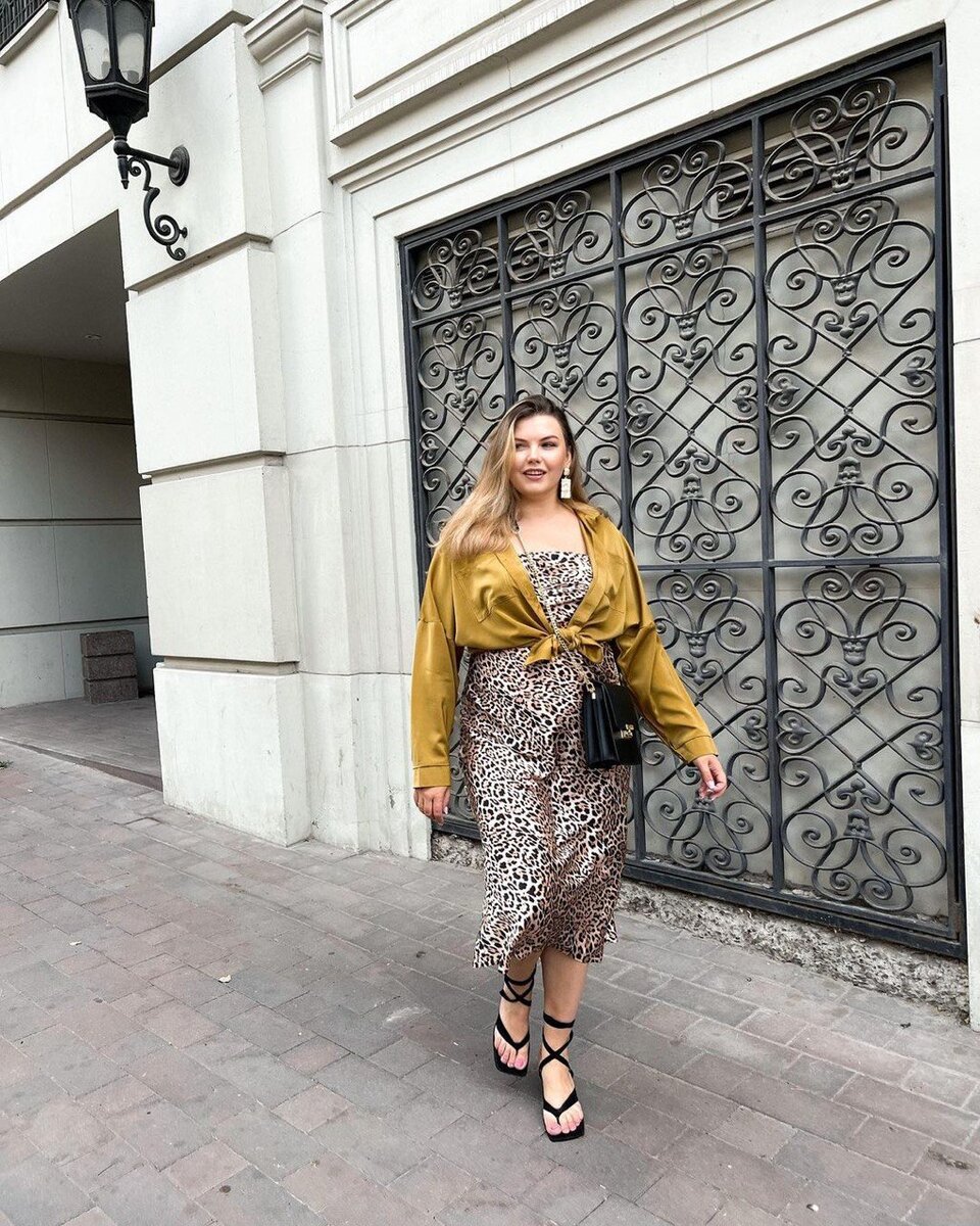 Стилист плюс сайз дзен. Стилист plus size. Стилист каменских. Каменская стилист. Настя каменских фото.