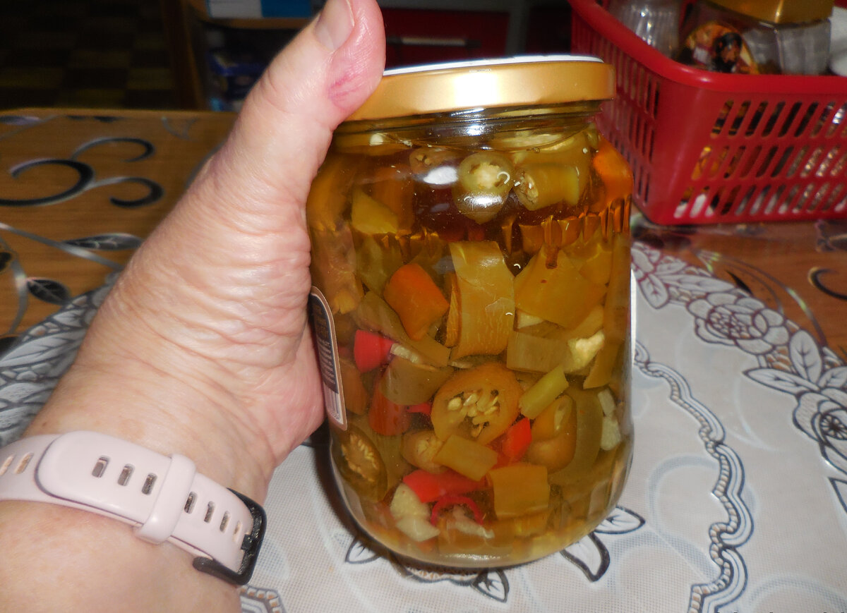 Перец острый маринованный