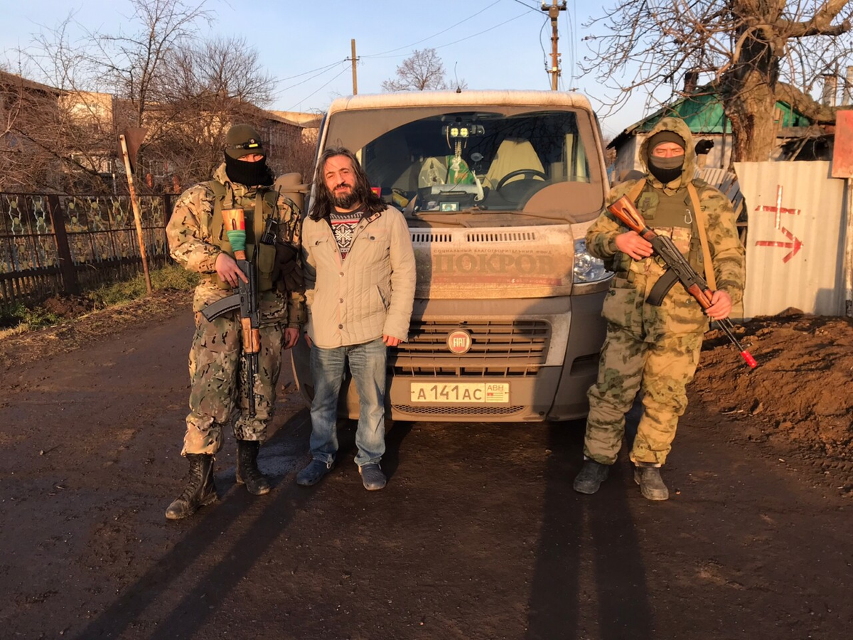 Новый год встречали вместе с нашими бойцами». Президент Социального  благотворительного фонда «Покров» о поездке в ЛНР | Газета Козельск |  районка №1 | Дзен