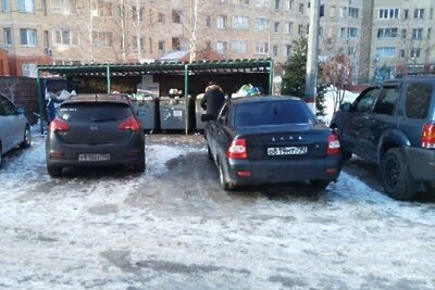    Парковка у контейнерной площадки © Пресс-служба Главного управления содержания территорий Московской области