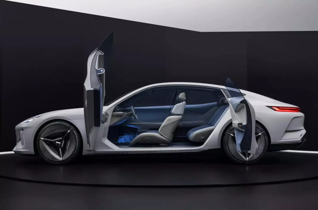    Так будет выглядеть серийный седан Geely