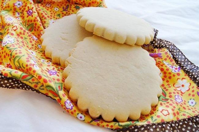 Молочный коржик