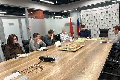    Совещание с администрациями горокругов по вопросу завершения программы переселения из аварийного жилья до конца 2023 года ©Светлана Плетнёва
