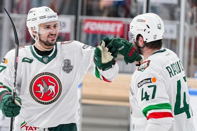   «Ак Барсу» во что бы то ни стало нужно забирать пятый матч в Казани и закрывать серию. Поражение — это еще один перелет на Дальний Восток Фото: ak-bars.ru