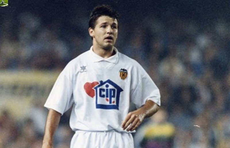      в составе "Валенсии".