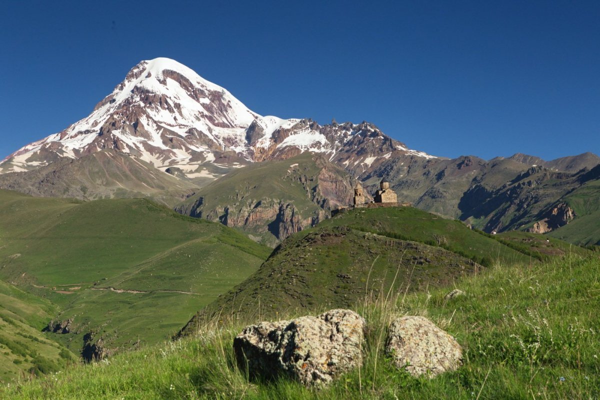 гора казбек все