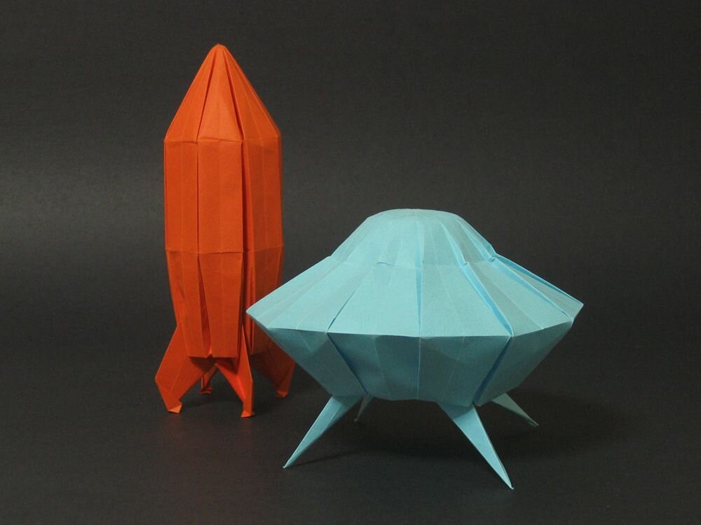 Оригами космос. Космический корабль поделка. Оригами ракета. Космическая ракета оригами. Оригами звездолет.