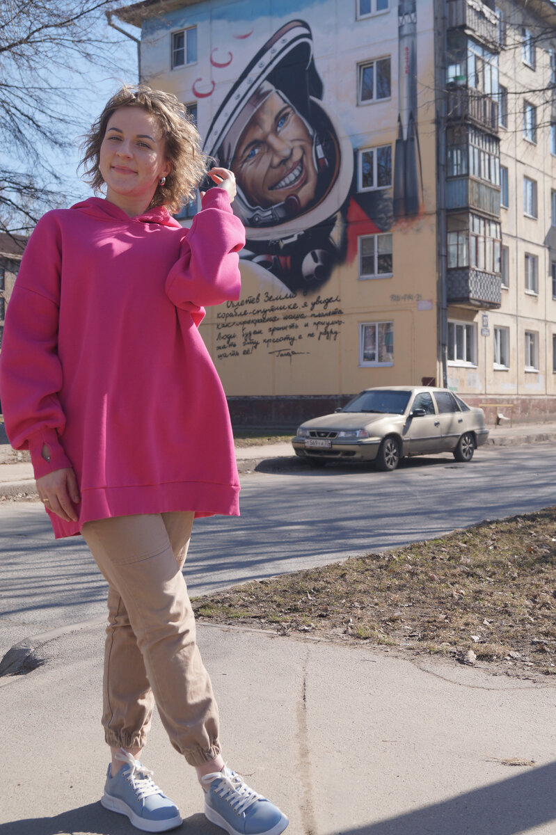 г. Череповец, ул. Гагарина. У нас в городе есть такое замечательное граффити. Теперь этот дом хранит память о "космическом" человеке. 